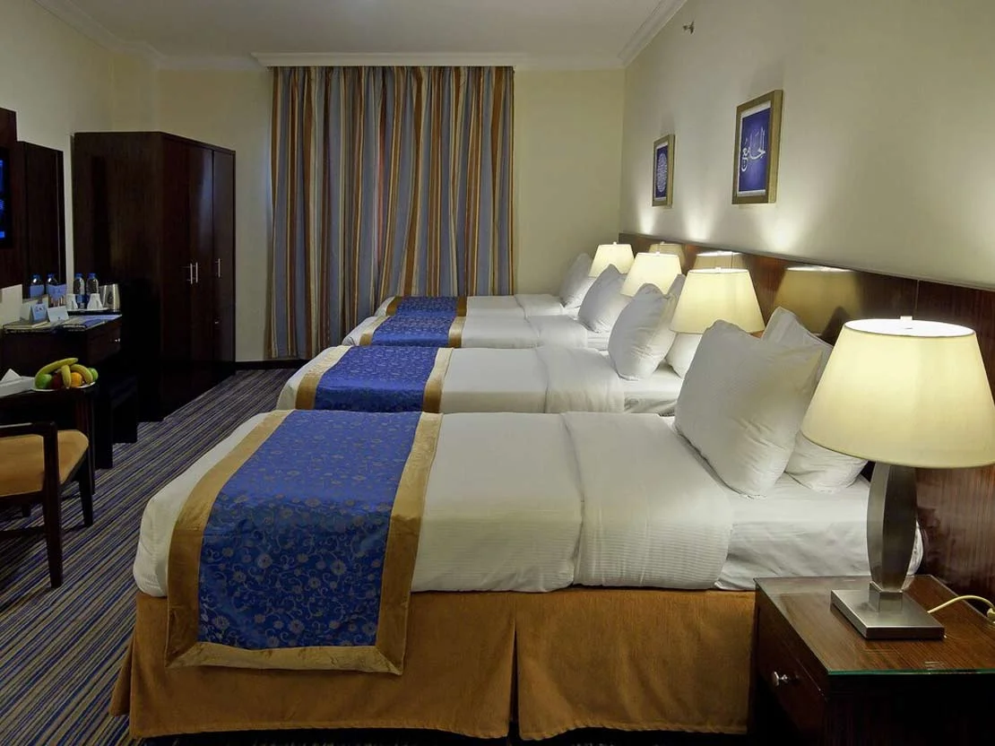 Connecting family suite example