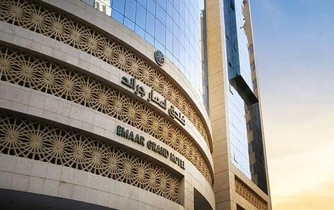Standard-tier hotel closer to the Haram